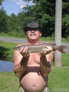Kliknutím fotografii zvětšíte První Štika 2011
