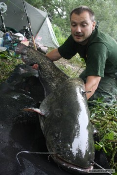 Kliknutím fotografii zvětšíte sumík 170 cm