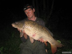 Kliknutím fotografii zvětšíte kapr 11 kg.85 cm.