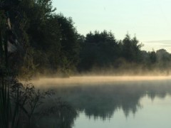 Kliknutím fotografii zvětšíte Ranní opar nad hladinou