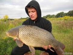 Kliknutím fotografii zvětšíte Kapr 78cm 9kg