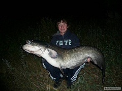 Kliknutím fotografii zvětšíte Sumec 128cm