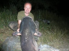 Kliknutím fotografii zvětšíte Sumec 174
