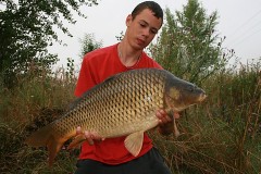 Kliknutím fotografii zvětšíte 8 kilový ranný kaprík ;)