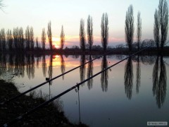Kliknutím fotografii zvětšíte Labe jaro 2012