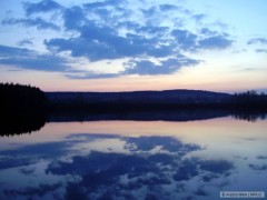 Kliknutím fotografii zvětšíte večerní loučení s rybníkem