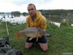 Kliknutím fotografii zvětšíte kapr 10kg