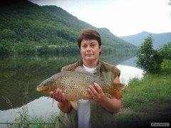 Kliknutím fotografii zvětšíte první kapřík na feeder