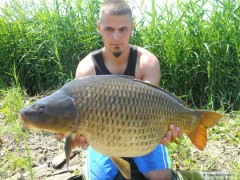 Kliknutím fotografii zvětšíte Krásný šupík 67cm 10,70kg (2)
