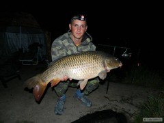 Kliknutím fotografii zvětšíte Kapr 81cm, 8,3kg