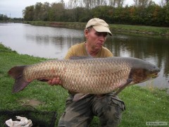 Kliknutím fotografii zvětšíte amur 99cm 15kg