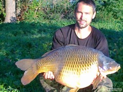 Kliknutím fotografii zvětšíte šupík 87cm a 19kg