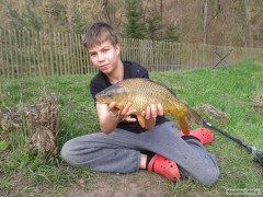 Kliknutím fotografii zvětšíte kapr 46cm