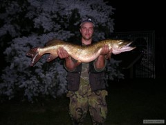 Kliknutím fotografii zvětšíte štika 120 r.2008