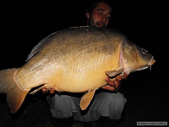 Kliknutím fotografii zvětšíte HellCarp:)) podpořil i kamarád z Carp inferna..13ctka..