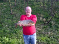 Kliknutím fotografii zvětšíte Kapr 43cm