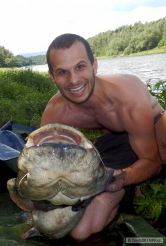 Kliknutím fotografii zvětšíte 180 cm, 45 kg
