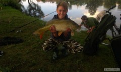 Kliknutím fotografii zvětšíte Kapřík 64cm