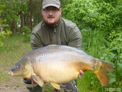 Kliknutím fotografii zvětšíte Kapr 14.65Kg 83cm - Svazovka