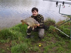 p�kn� fousek