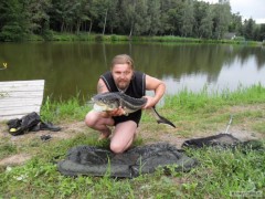 Kliknutím fotografii zvětšíte u žabáka, jeseter 120cm