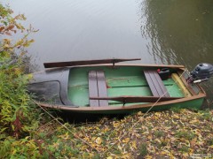 Kliknutím fotografii zvětšíte pramička s motorem