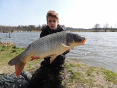 Kliknutím fotografii zvětšíte kapr z popelaku 8kg