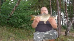 Kliknutím fotografii zvětšíte kapr 61cm 5 kilo