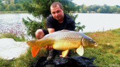 Kliknutím fotografii zvětšíte Kapr 89 cm